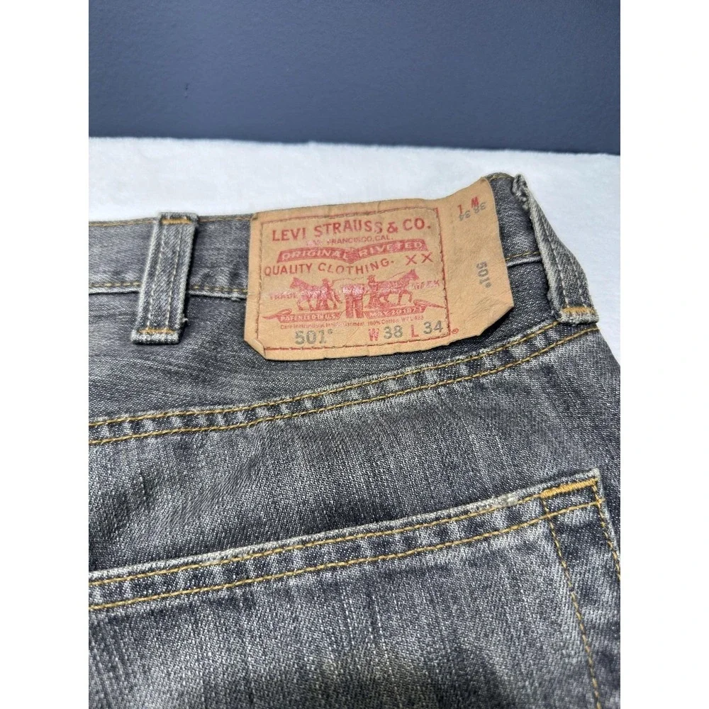 Levis 501 Jeans Mens 38x34 Gray Button Fly Straight Leg Denim Charcoal Wash XX